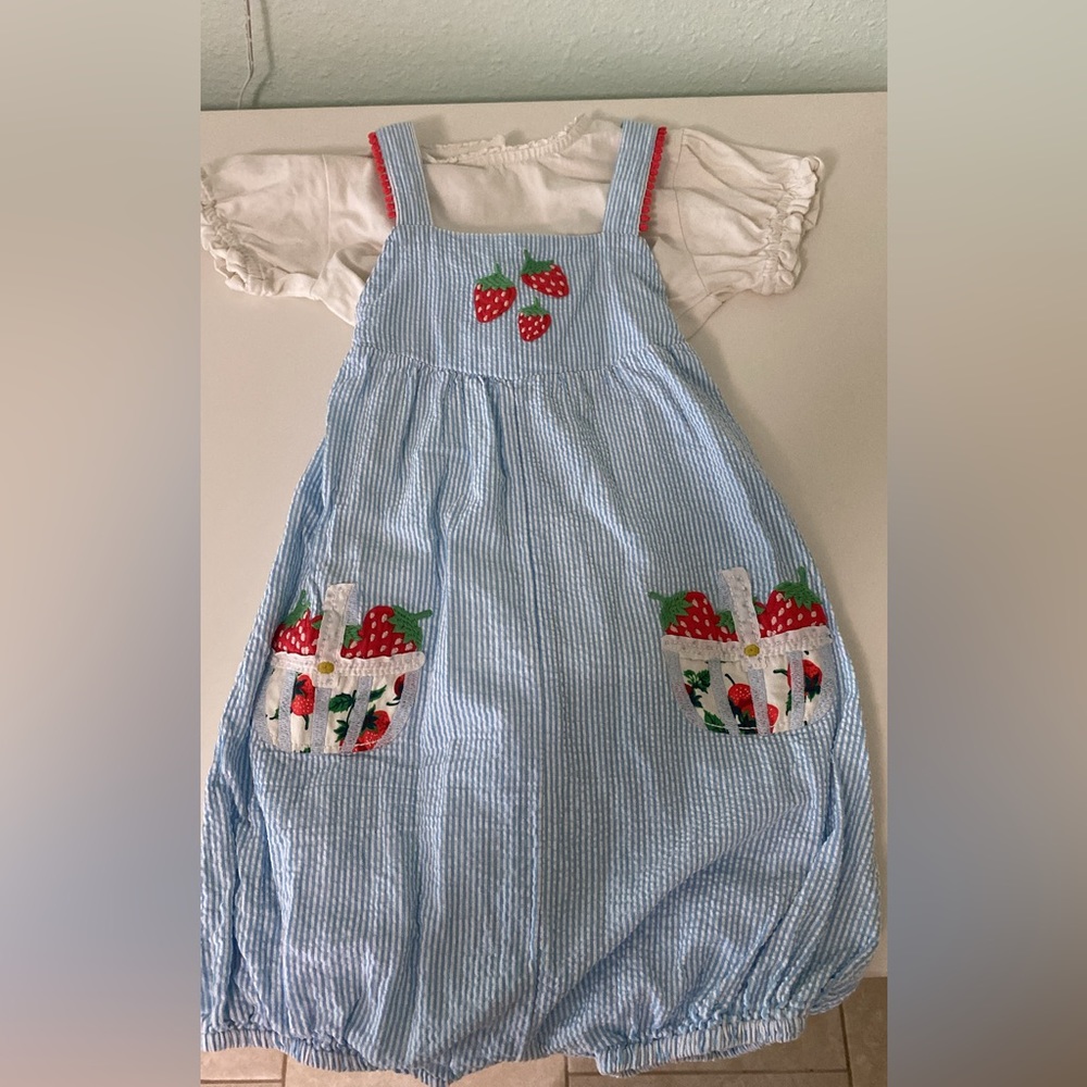 Mini Boden strawberry crossback romper set